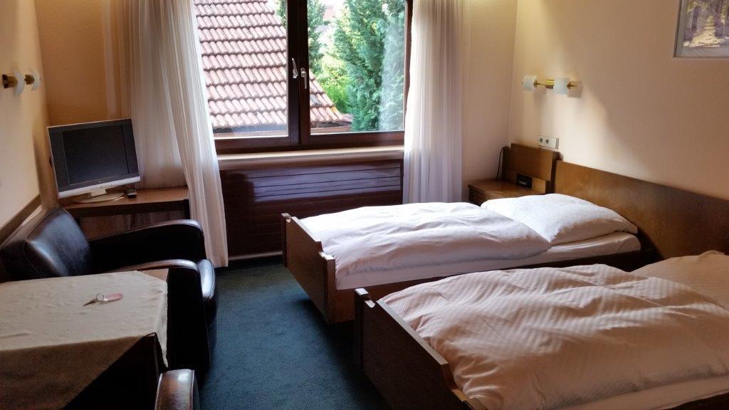 Pension Laas Ostfildern Exterior foto